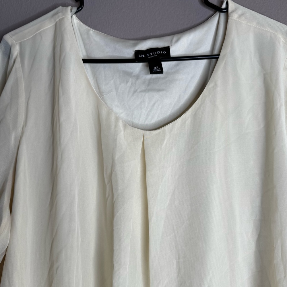 I.N. Studio 3-D Floral Applique Semi Sheer Sleeves Details Cream Blouse Sz 3X - Picture 7 of 11